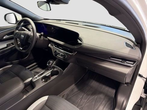 Certified 2025 Buick Envista Preferred image 25