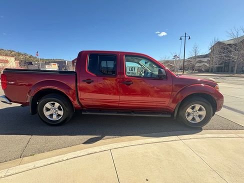 Used 2013 Nissan Frontier SV w/ SV Value Truck Pkg image 10