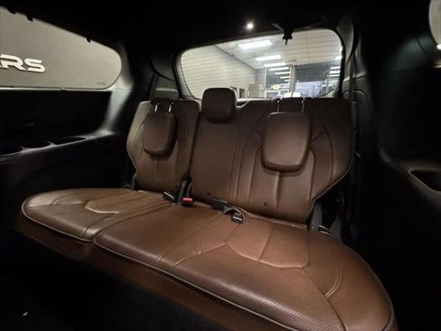 Used 2021 Chrysler Pacifica Limited w/ Premium & Safety Sphere Group image 10