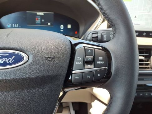 Used 2023 Ford Escape Platinum AWD/4WD image 15