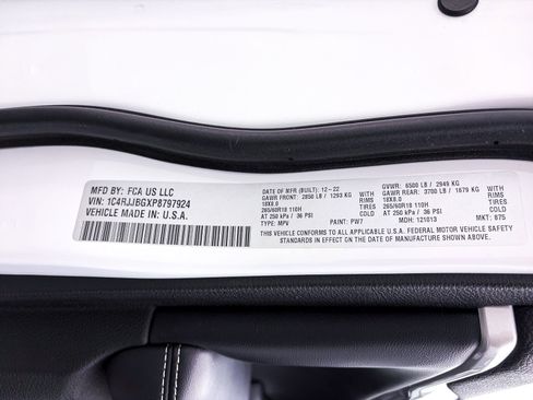 Used 2023 Jeep Grand Cherokee L Limited w/ Trailer Tow Group (B) image 41