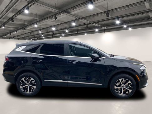 Certified 2023 Kia Sportage EX image 9