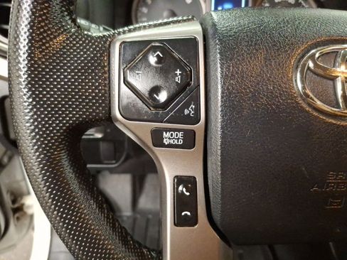 Used 2016 Toyota Tacoma SR5 image 15