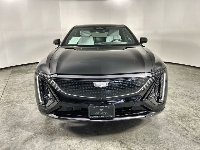 Used 2026 Cadillac Lyriq Sport AWD/4WD image 3
