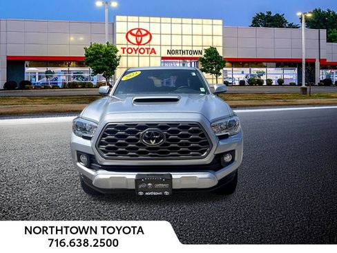 Used 2023 Toyota Tacoma TRD Sport AWD/4WD image 9