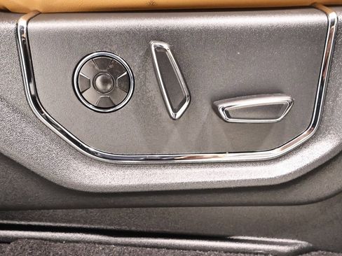 Certified 2024 Ford Expedition Platinum image 24