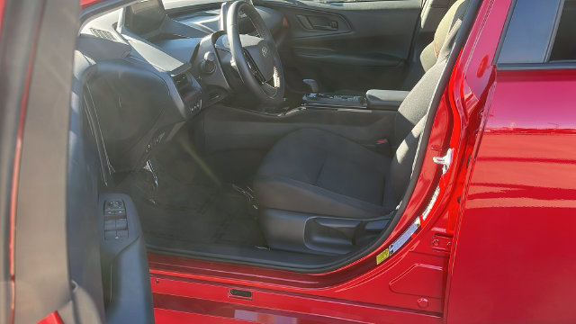 Used 2026 Toyota Prius Plug-In Hybrid FWD image 17