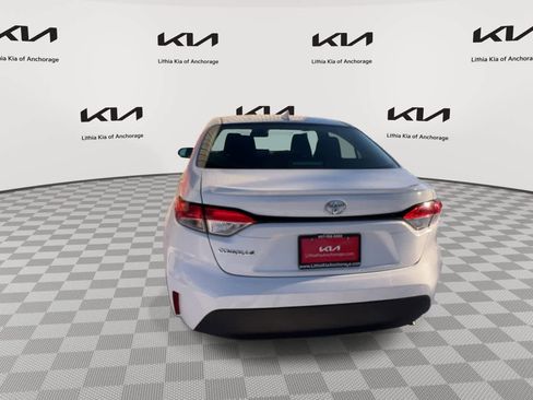 Used 2024 Toyota Corolla LE image 7