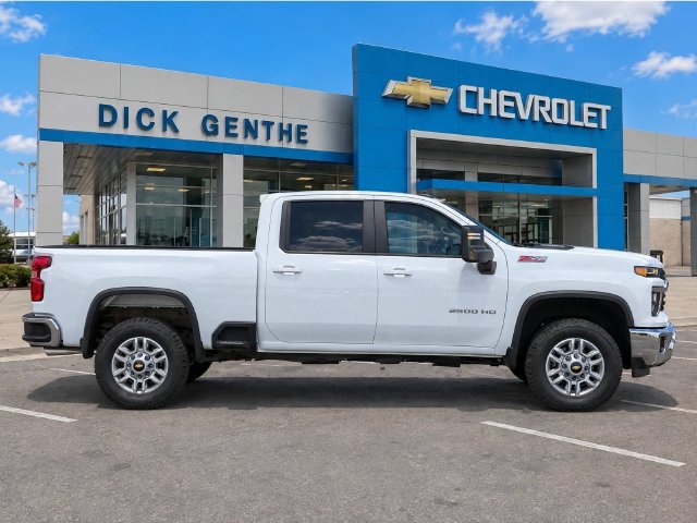 Certified 2024 Chevrolet Silverado 2500 LT w/ Convenience Package AWD/4WD image 8