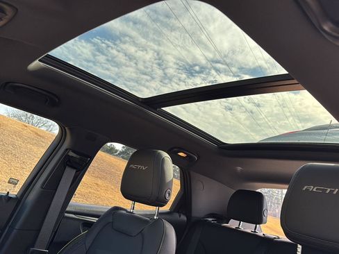 Used 2025 Chevrolet TrailBlazer ACTIV w/ Convenience Package image 26