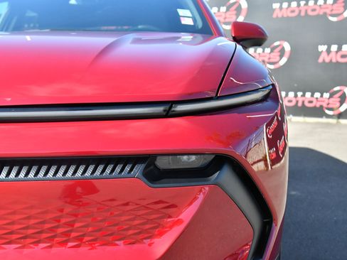 Used 2024 Chevrolet Equinox EV LT w/ LPO, Trailering Package image 11