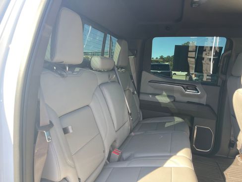 Used 2023 GMC Sierra 1500 SLT w/ SLT Premium Plus Package image 25