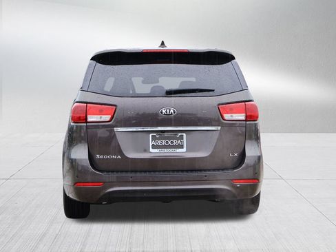 Used 2015 Kia Sedona LX w/ LX Convenience Package FWD image 34