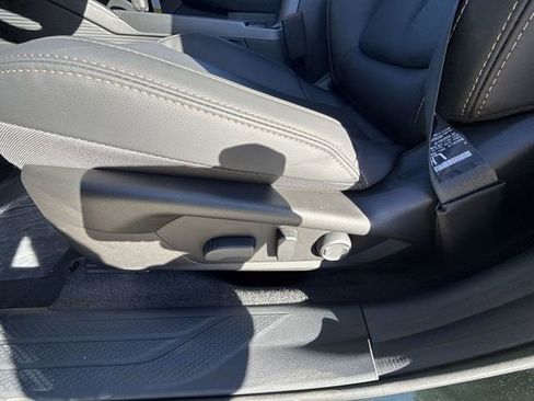 New 2026 Subaru Outback Limited image 12