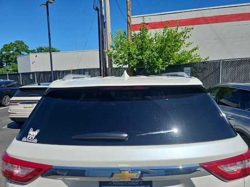Used 2018 Chevrolet Traverse LT AWD/4WD image 6