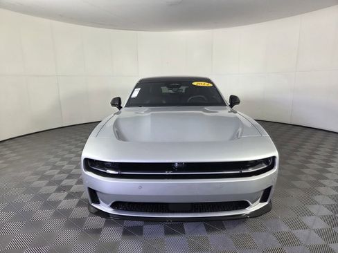 Used 2024 Dodge Charger Daytona R/T w/ Plus Group AWD/4WD image 3