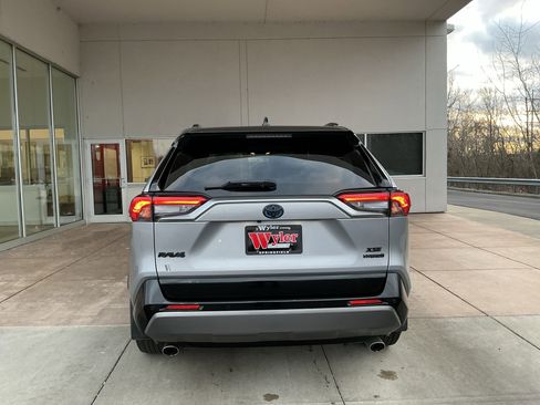 Used 2020 Toyota RAV4 XSE image 21