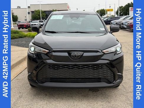 Used 2025 Toyota Corolla Cross AWD Hybrid image 8
