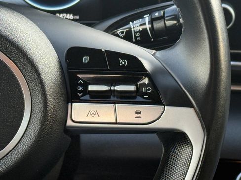 Used 2021 Hyundai Elantra SEL w/ Convenience Package image 17