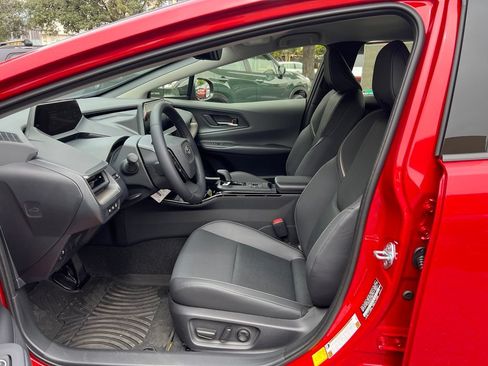 New 2027 Toyota Prius XLE FWD image 8