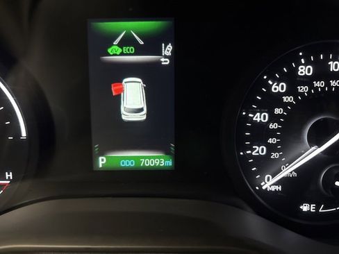 Used 2023 Toyota Sienna XLE image 24