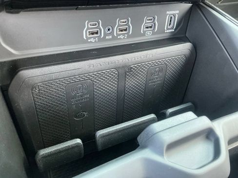 Used 2025 RAM 1500 Limited AWD/4WD image 37