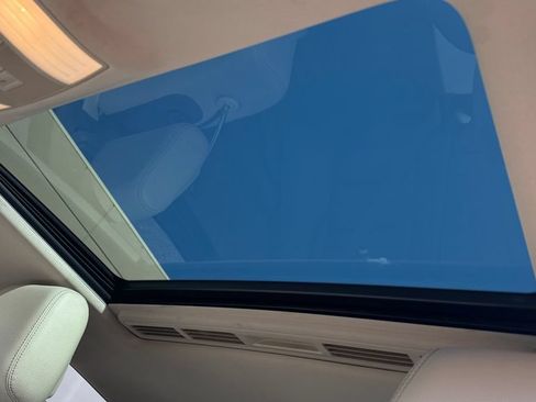 Used 2014 Mercedes-Benz E 350 Sedan image 29