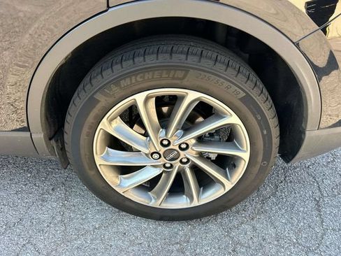 Used 2023 Lincoln Corsair AWD w/ Equipment Group 101A image 12