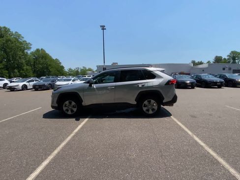 Used 2025 Toyota RAV4 XLE AWD/4WD image 8