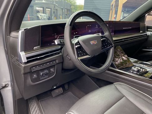 Used 2025 Cadillac Escalade Premium Luxury w/ Touring Package AWD/4WD image 2