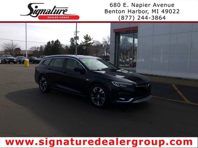 Used 2018 Buick Regal Essence w/ Driver Confidence Package #1