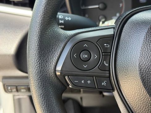 Used 2025 Toyota Corolla LE FWD image 14