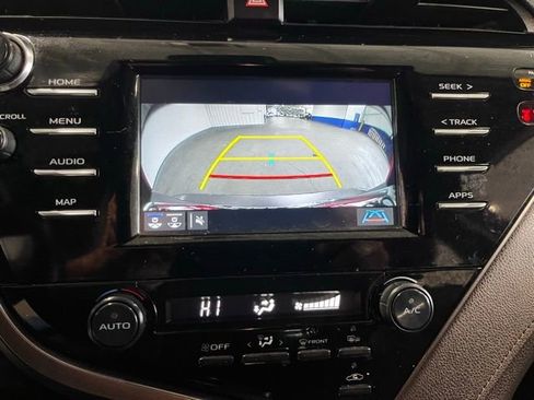 Used 2019 Toyota Camry SE w/ Convenience Package FWD image 26