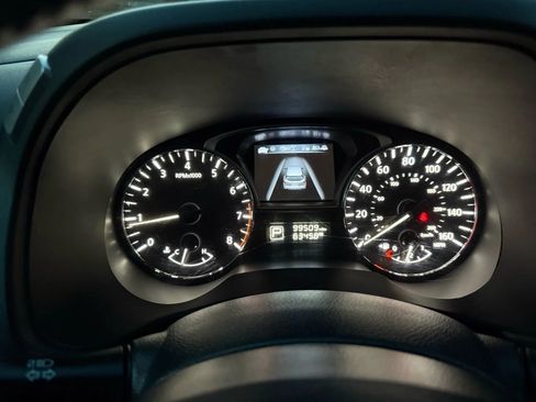 Used 2015 Nissan Pathfinder SV image 14