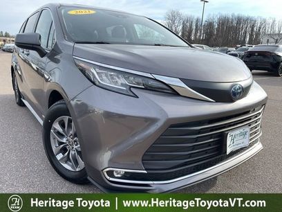 Certified 2021 Toyota Sienna XLE w/ XLE Plus Package