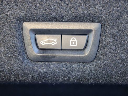 Used 2018 BMW 540i image 25