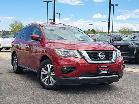Used 2020 Nissan Pathfinder SL AWD/4WD image 2