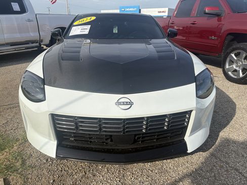 Used 2024 Nissan Z Performance w/ Floor Mat Package RWD image 2