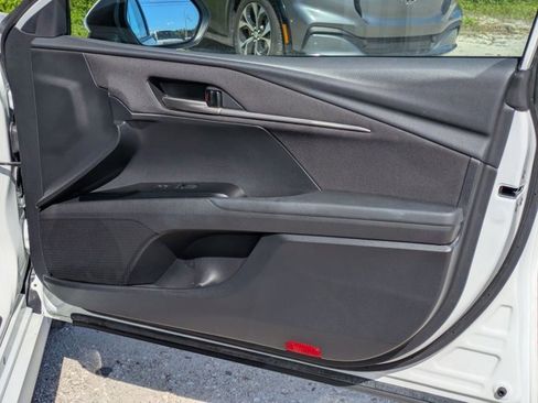 Used 2025 Toyota Camry LE image 33