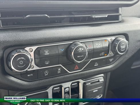 Used 2024 Jeep Wrangler Sport S image 18