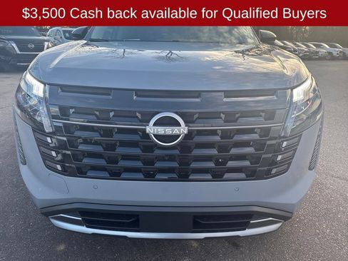 New 2026 Nissan Pathfinder Platinum image 35