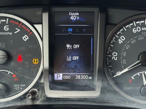 Certified 2022 Toyota Tacoma TRD Sport image 30