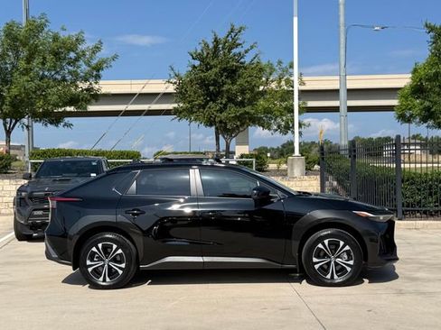 Used 2024 Toyota bZ4X FWD w/ Weather Package image 5