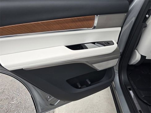 New 2026 Cadillac Vistiq Sport w/ LPO, Floor Liner Package image 14