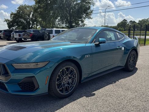 New 2026 Ford Mustang GT Premium w/ GT Performance Package RWD image 5