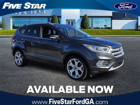 Used 2019 Ford Escape Titanium w/ U9j03 - Titanium Tow Package image 1