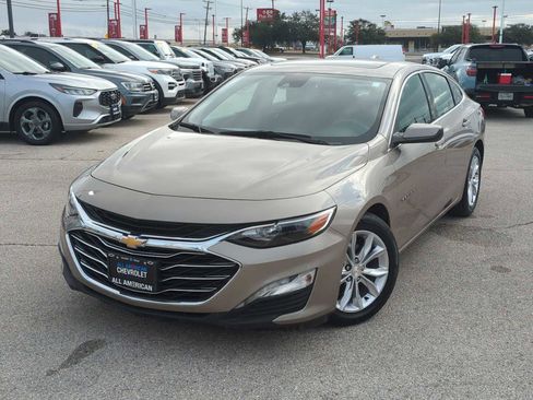 Used 2023 Chevrolet Malibu LT image 1
