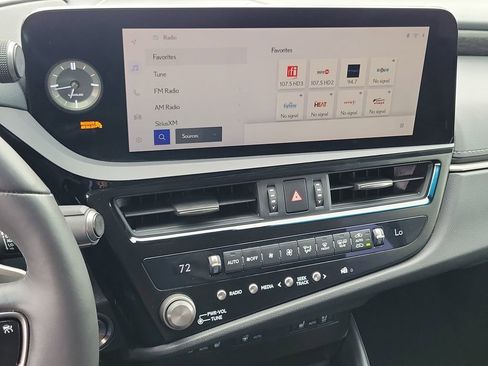 Used 2024 Lexus ES 300h w/ Premium Package FWD image 8