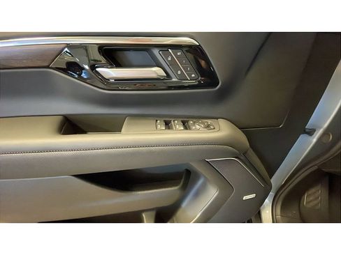 New 2026 Chevrolet Suburban High Country w/ Sun And Tow Package image 9