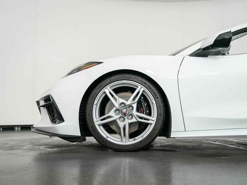 Used 2021 Chevrolet Corvette Stingray Premium Cpe w/ Z51 Performance Package RWD image 12